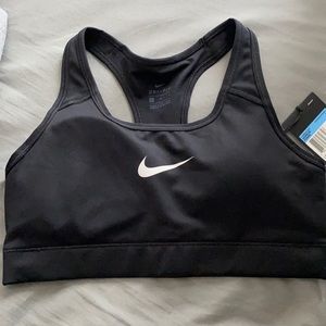 Nike victory bra